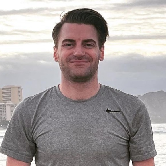 Profile Picture of Alexander Brown (@singingpharmd) on Poshmark