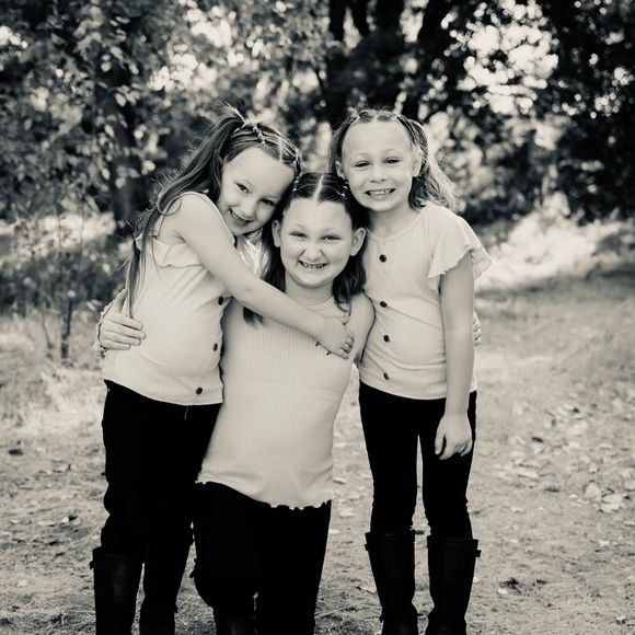 Profile Picture of Ladonna Warthan (@jsgirl525) on Poshmark