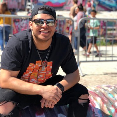 Profile Picture of Mr.Swoosh👟 (@Brandon__lara16) on Twitter