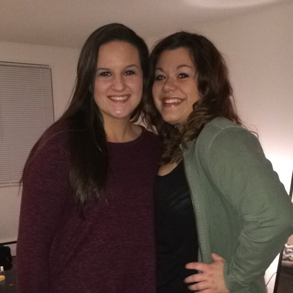 Profile Picture of Bri Niekamp (@briniekamp) on Poshmark