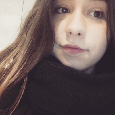 Profile Picture of Andrea Espinar (@AndreaPosey16) on Twitter