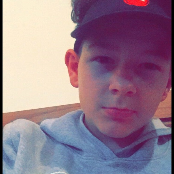 Profile Picture of Jonathan Powers (@andrewpowers) on Poshmark