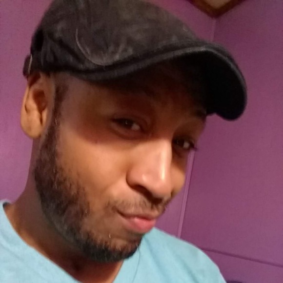 Profile Picture of Raphael Williams (@rlw1914) on Poshmark