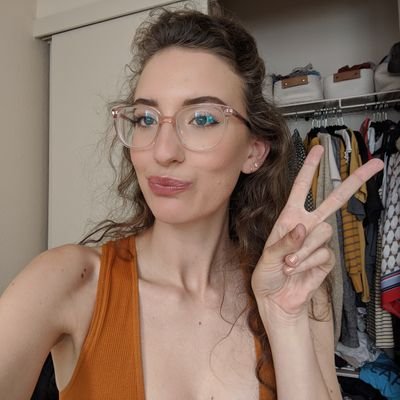 Profile Picture of Cash Money Mama (@mgillis69) on Twitter