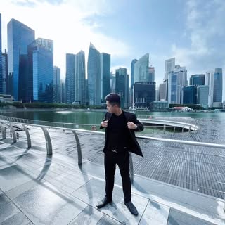 Profile Picture of James (@jamesluo) on Instagram