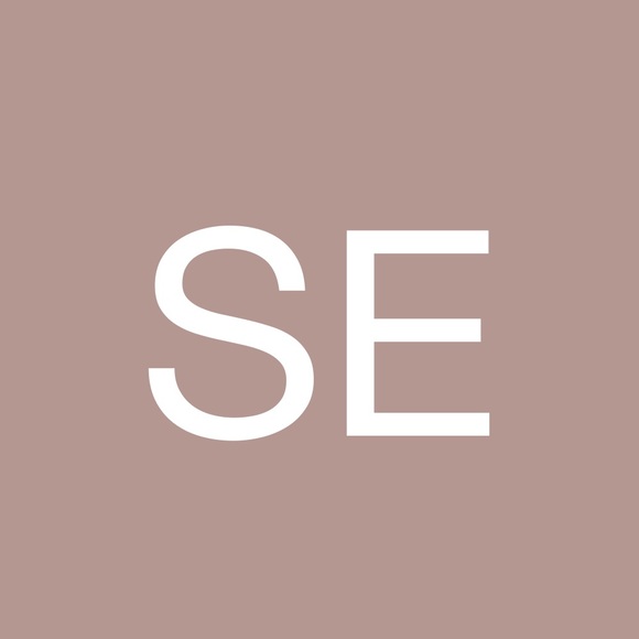 Profile Picture of Susie Eckhardt (@susieeckhardt) on Poshmark
