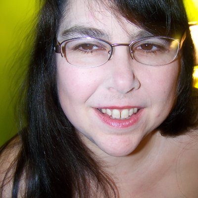 Profile Picture of Jo Graham (@JoGrahamWrites) on Twitter