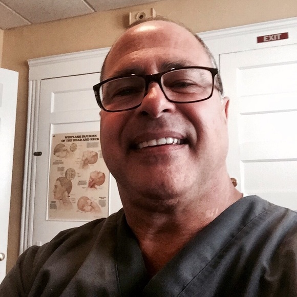 Profile Picture of Robert Firetto (@drrfiretto) on Poshmark