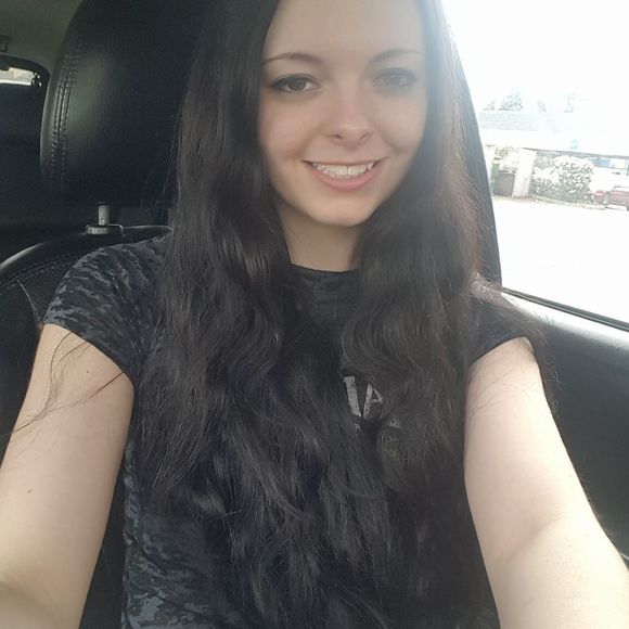 Profile Picture of Stefani Mayer (@stefmayer) on Poshmark