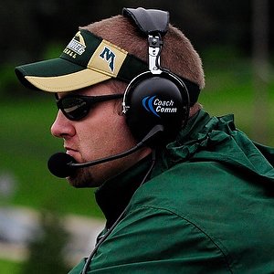 Profile Picture of Aaron Bartolain (@coach_barto) on Twitter