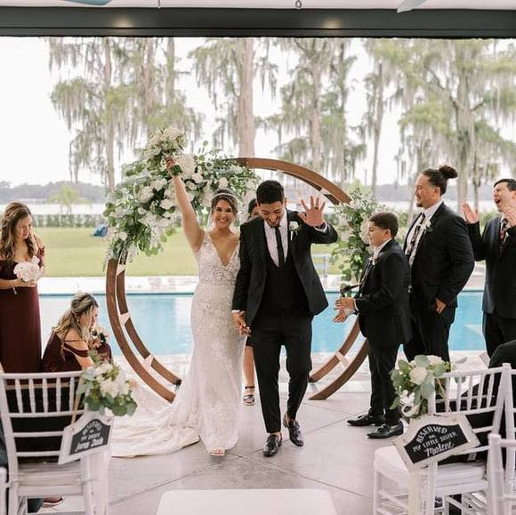 Profile Picture of Adrian Cerna (@cerna02) on Poshmark