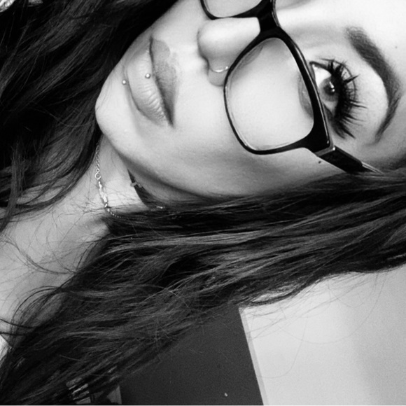 Profile Picture of Rayna Quinney (@raynaquinney) on Poshmark