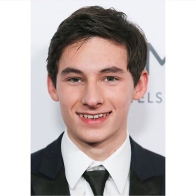 Profile Picture of Elli Bonner (@GilmoreJared_5) on Twitter