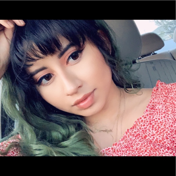 Profile Picture of Andrea Payes (@badassdreahh) on Poshmark