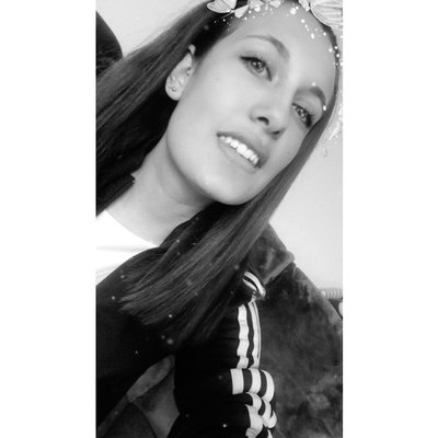 Profile Picture of Nicole Bottesch (@nickle_picklexo) on Twitter