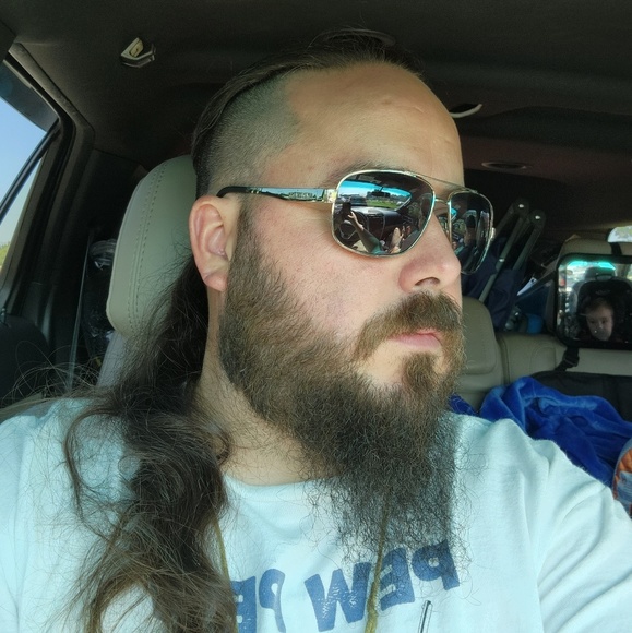 Profile Picture of Milton Brian (@miltonblackwell) on Poshmark