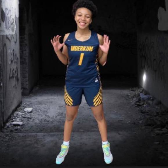 Profile Picture of Joe'l Benoit (@jojogotnext) on Poshmark