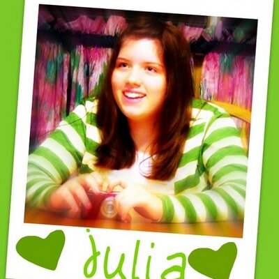 Profile Picture of Julia McConnell (@jtmcconnell) on Twitter