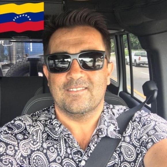 Juan carlos Amaro robertson - Poshmark Profile Picture of Juan carlos Amaro robertson (@jcamaro70) on Poshmark