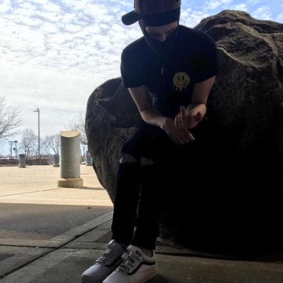 Profile Picture of Christian Dynneson (@c_dynneson) on Poshmark