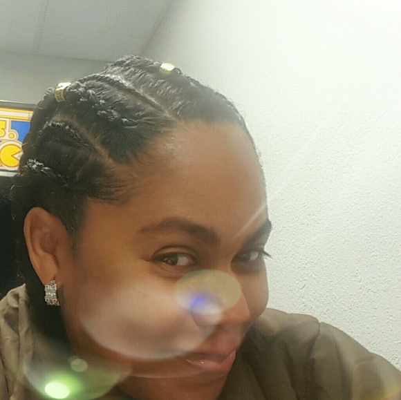 Profile Picture of Tanesha Quenton (@tquenton) on Poshmark