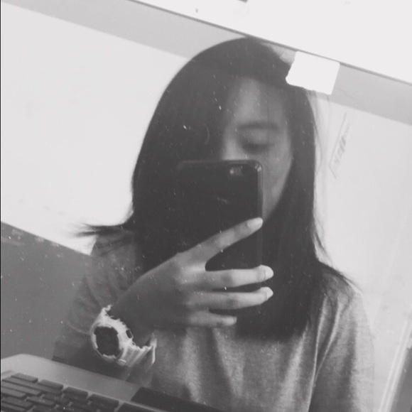 Profile Picture of Ai Lin (@woooooooooooot_) on Poshmark