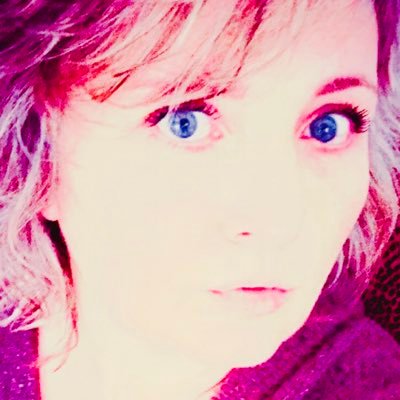 Profile Picture of Diane Ladd-Thomas (@LaddThomas) on Twitter