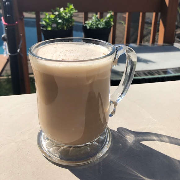 Profile Picture of Eva Karras (@evakarras) on Poshmark