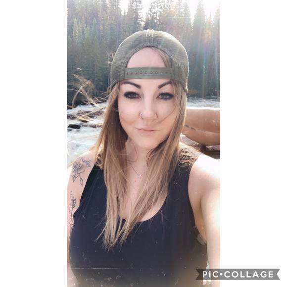 Profile Picture of Jennifer Pearsall hunt (@coyote_62) on Poshmark