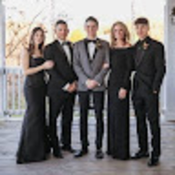 Profile Picture of Michael Crosslin (@sevenmwc7) on Poshmark