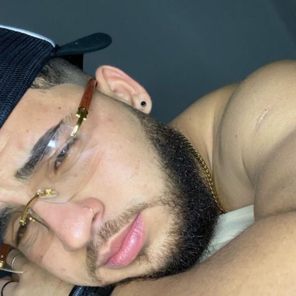 Profile Picture of Richard Alexander (@richardalexa688) on Poshmark
