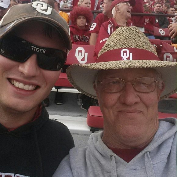 Profile Picture of David Sharp (@sharpdl77) on Poshmark