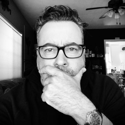 Profile Picture of Kenneth Castillo (@CholoChaplin) on Twitter