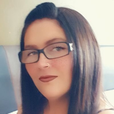 Profile Picture of Carol Stanford (@caz_1983) on Twitter