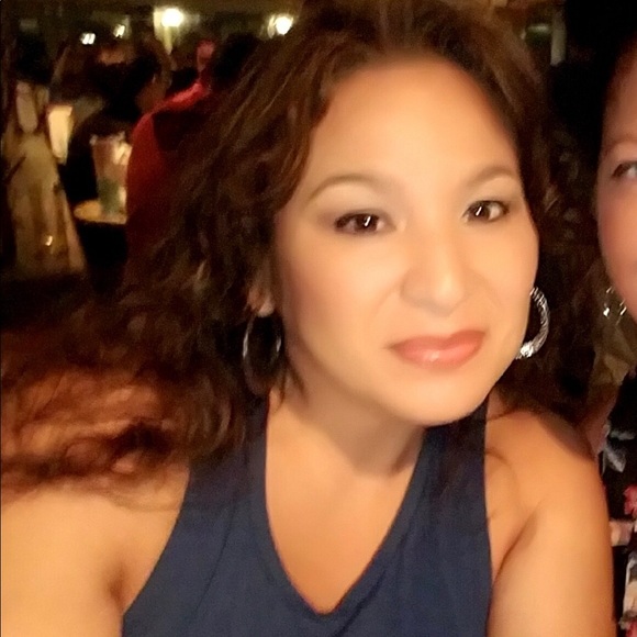 Profile Picture of Jessica Mancheno (@aracelym6118) on Poshmark