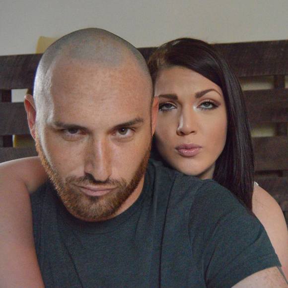 Profile Picture of Danielle Vaughn (@dvaughn14) on Poshmark