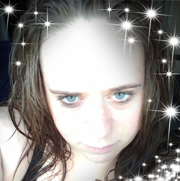 Profile Picture of Amanda Hussey (@hussey16) on Poshmark
