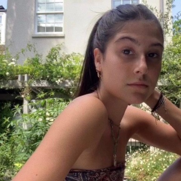 Profile Picture of Alicia Tolchinsky (@atolchinsky) on Poshmark