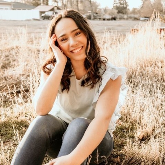 Profile Picture of Kimra Arnell (@kimraarnell) on Poshmark