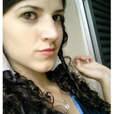 Profile Picture of Patricia Pires Sells (@Paty_Sells) on Twitter