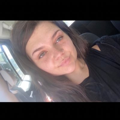 Profile Picture of :))))) (@caseybates03) on Twitter