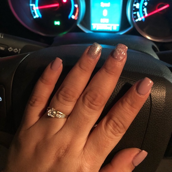 Profile Picture of Corina Wilson (@corinawilson91) on Poshmark