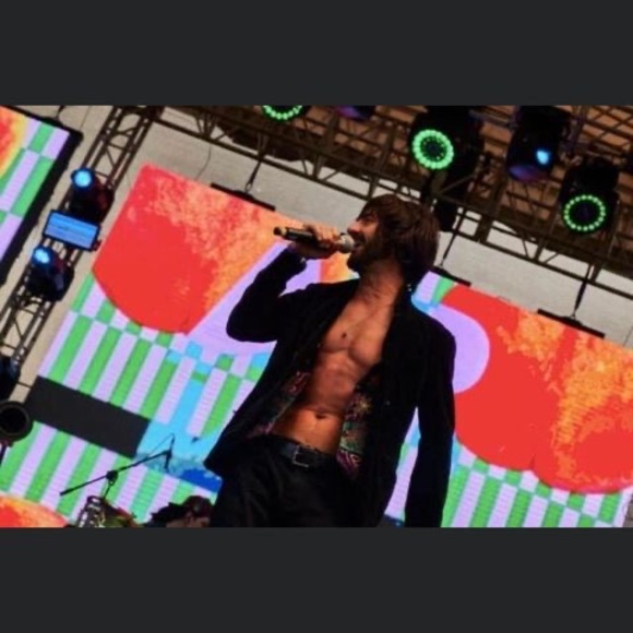 Profile Picture of Nico Kamla (@nicolaskamla) on Poshmark