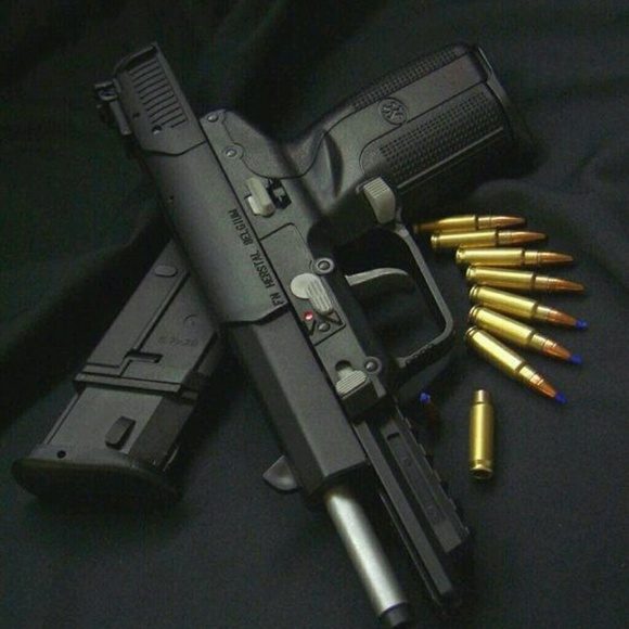 Profile Picture of Nathan Braden (@nateb2002) on Poshmark