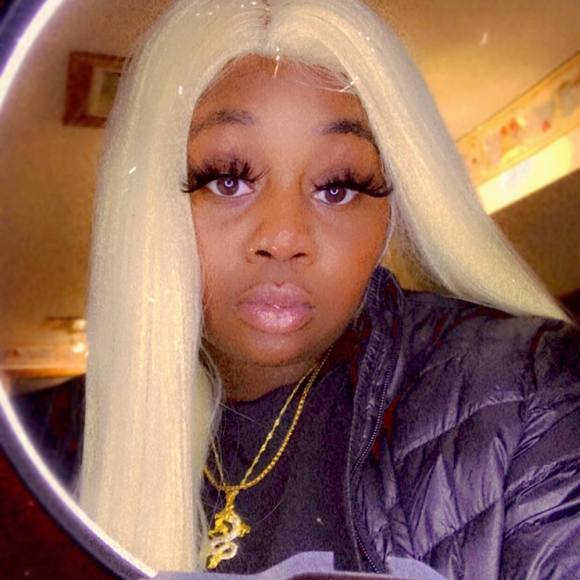 Profile Picture of Daysh Daysh (@dayshdaysh) on Poshmark