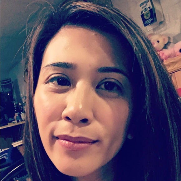 Profile Picture of Dana marie Lipana (@prettydanes) on Poshmark