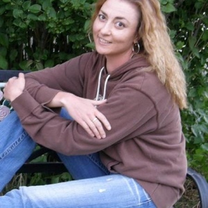 Profile Picture of Shirley Berkeley (@jeansredhopper) on Myspace