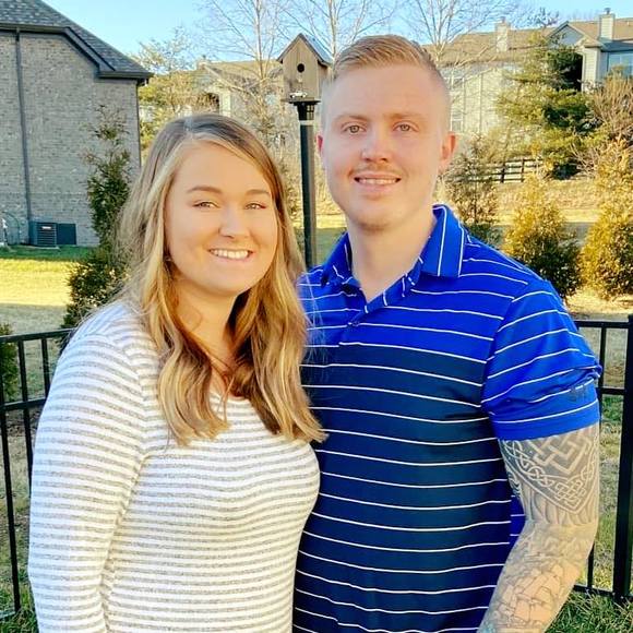 Profile Picture of Amanda Willems (@mandaboo97) on Poshmark
