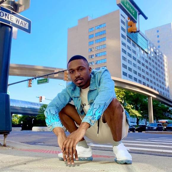 Profile Picture of Tyler Neeley (@6ixbvnds) on Poshmark