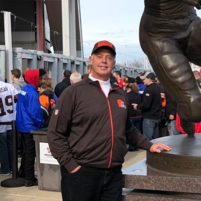 Profile Picture of William Kemper (@catfanbillk) on Twitter